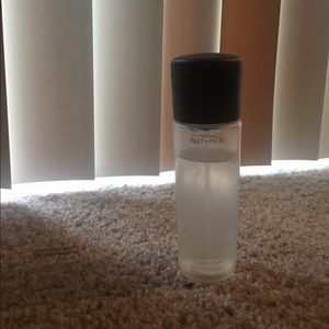 Slightly used Mac setting spray