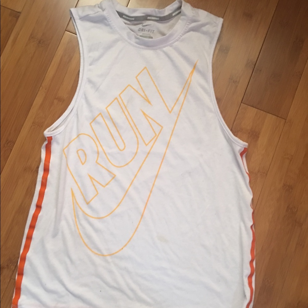 Nike top