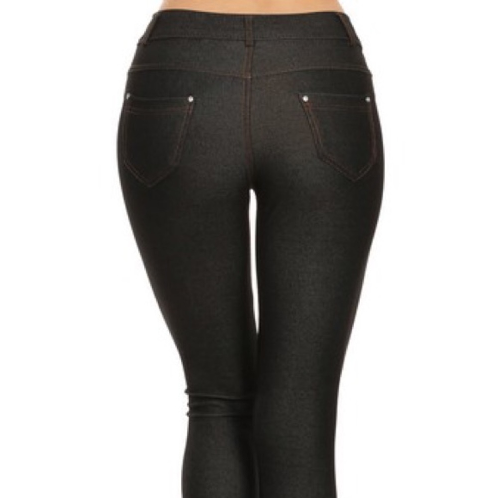 Black Capri Jeggings - Picture 3 of 6