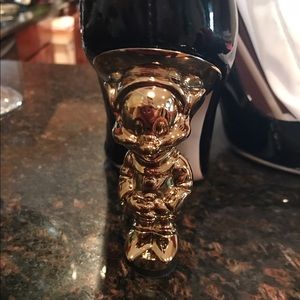 New never been worn black w gold dopey heel