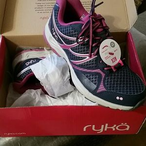 Walking/Running Shoes, Make Me An Offer!