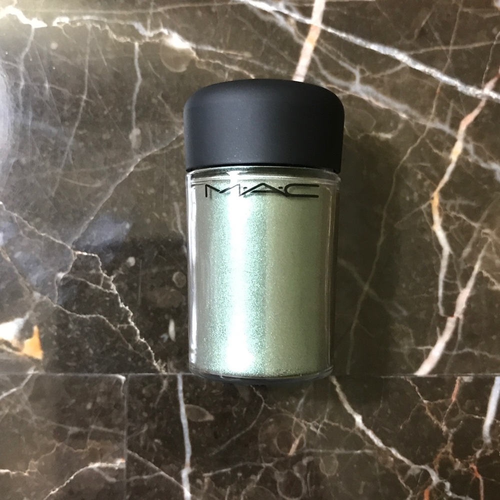 MAC Pigment Antique Green Discontinued