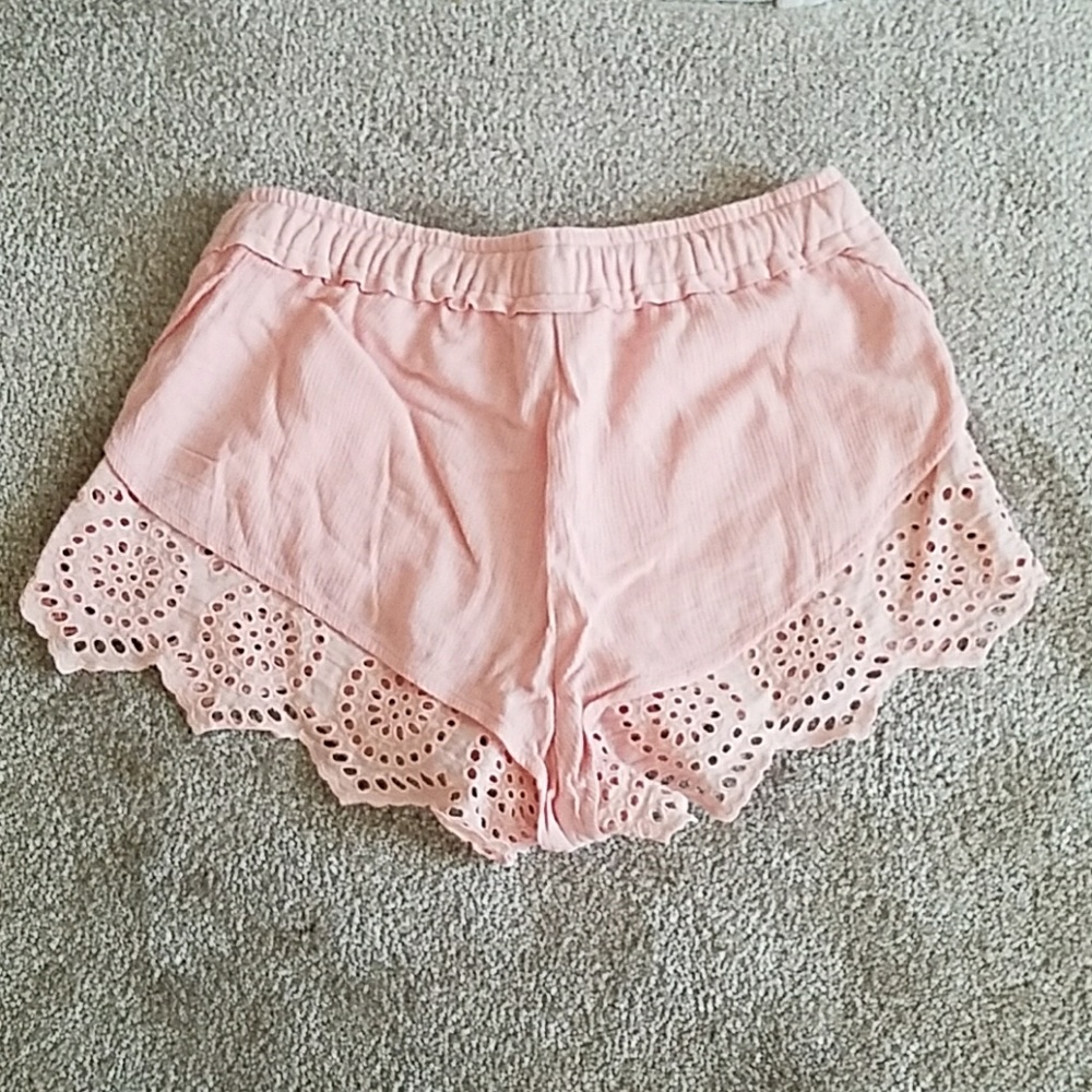 Pink shorts - Picture 3 of 3