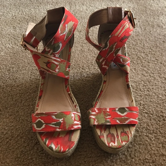 Steve Madden Shoes - Tribal print Steve Madden Wedges