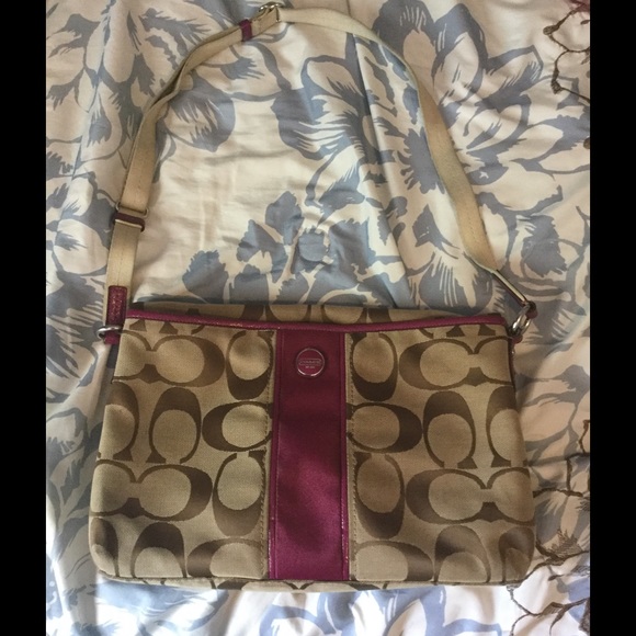 Coach bag⚫sold!!!!! - Picture 3 of 3