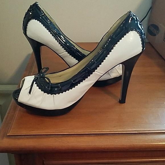 High heels - Picture 2 of 4