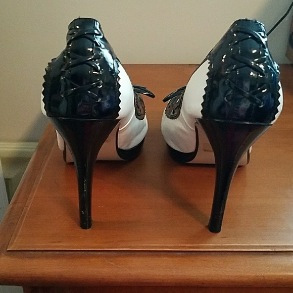 High heels - Picture 3 of 4