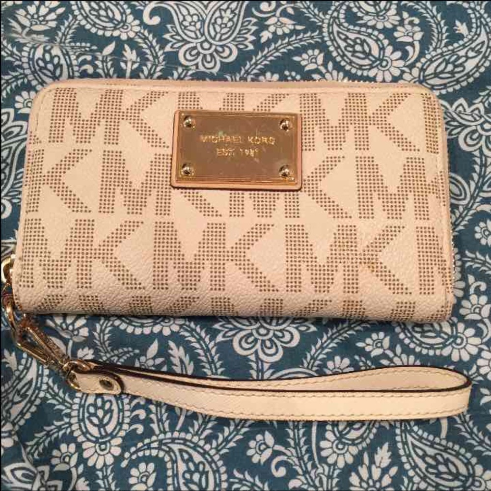 Authentic Michael Kors Wristlet/Wallet/Phonecase