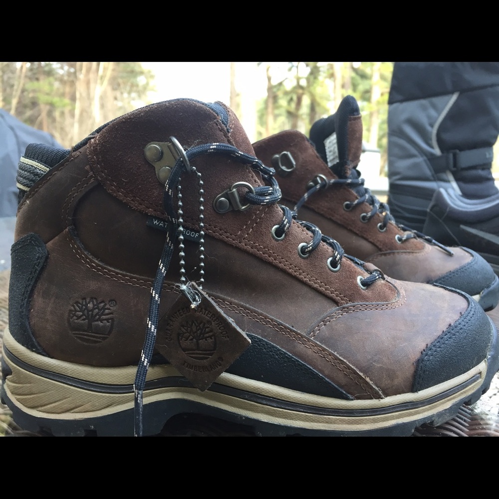 Brown Timberland waterproof boys boots size 6w