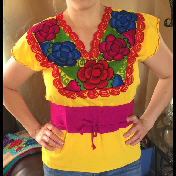 Blouses - Picture 6 of 6