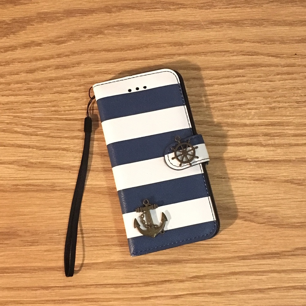 iPhone 5s Navy Blue and White Striped Case