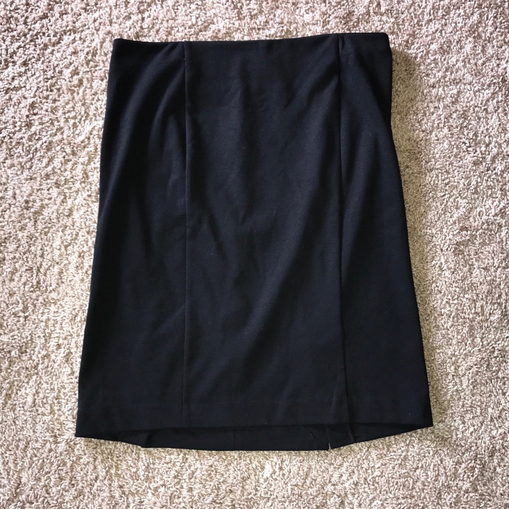 Black skirt BY Elle