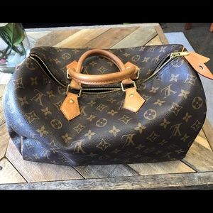Louis Vuitton Speedy 35