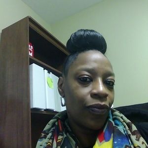 Meet your Posher, Yolanda
