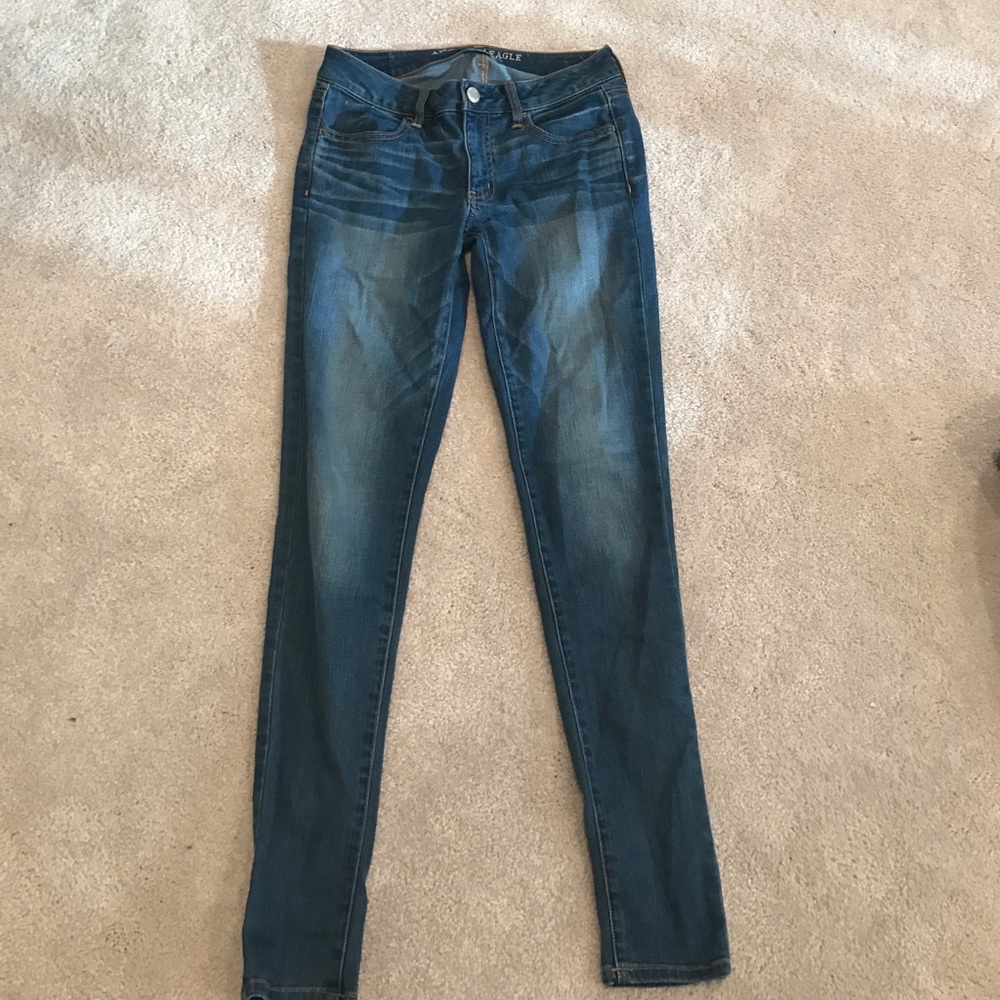 American Eagle super stretch blue jeans