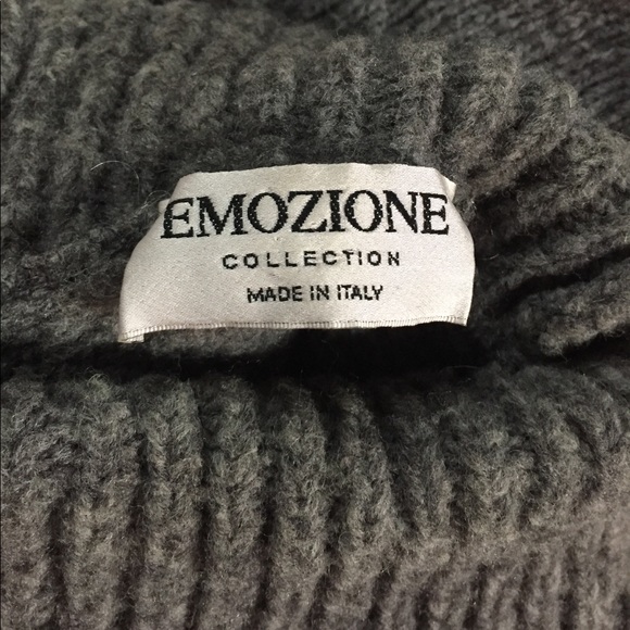 Sweater - Picture 2 of 3