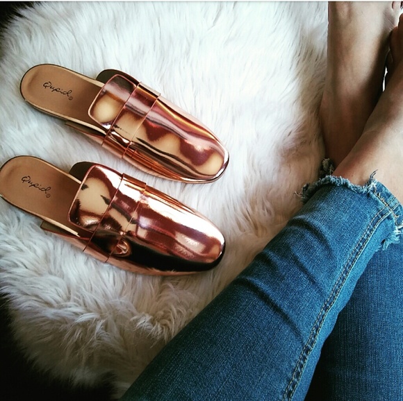 //The Spencer// Rose Gold flat mules - Picture 2 of 5
