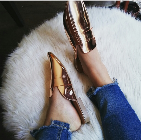 //The Spencer// Rose Gold flat mules - Picture 3 of 5