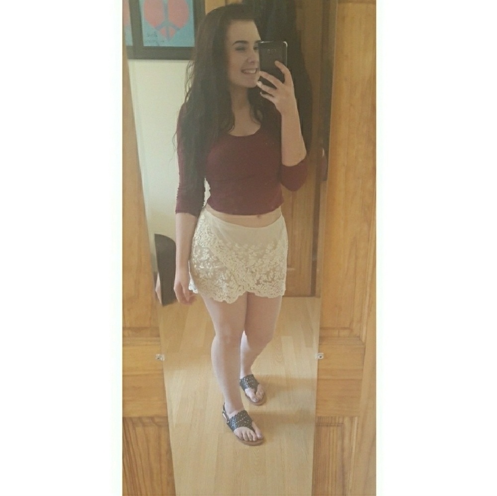 Lace skirt