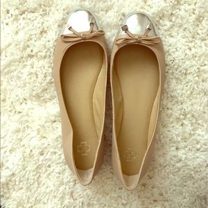 Ann Taylor beige and silver ballet flats sz 8