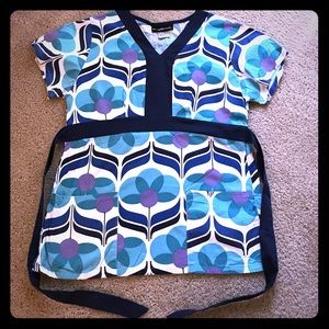 Los Angeles Rose scrub top