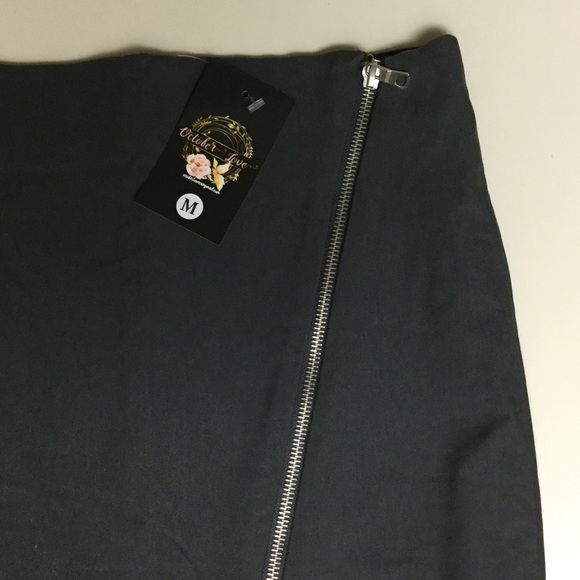 NEW Skirt - Picture 3 of 3