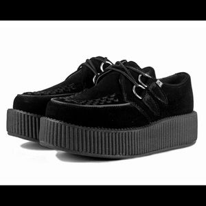 Black TUK Creepers