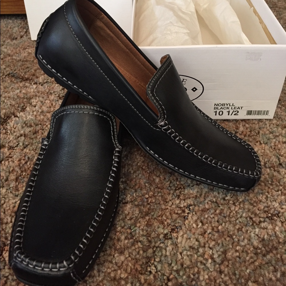 ⭐️FLASH SALE⭐️Black Leather Steve Madden