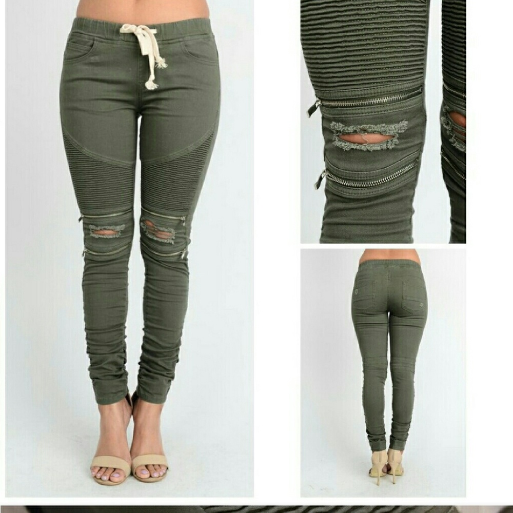 ***final price*** Green skinny joggers