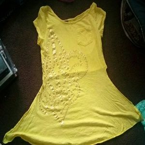 Dereon open back tee shirt