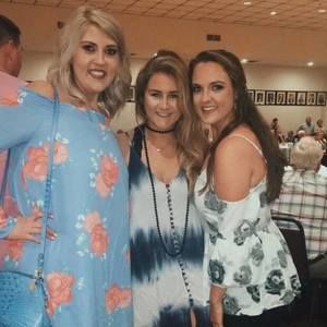 Meet your Posher, Abbey