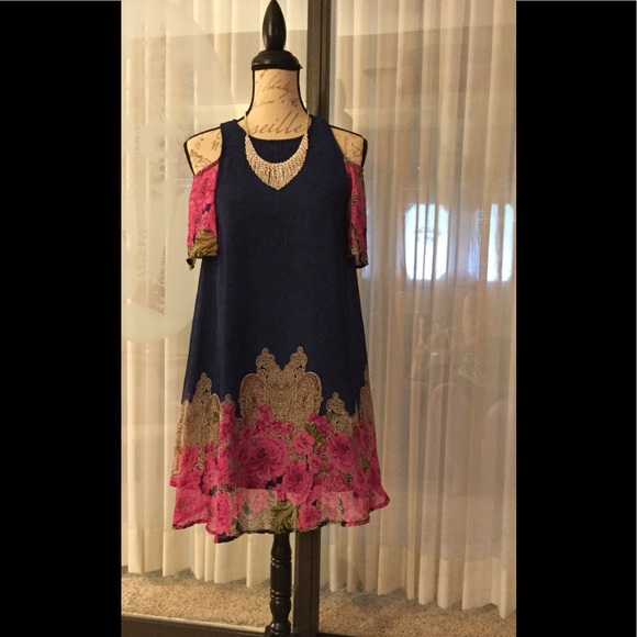 REDUCED! Beautiful colorful cold shoulder dress! - Picture 5 of 5