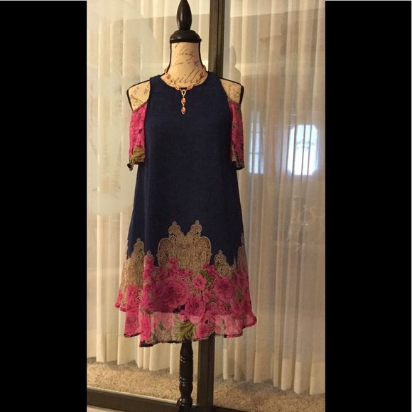 REDUCED! Beautiful colorful cold shoulder dress! - Picture 4 of 5