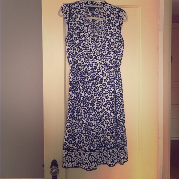 Dress - Picture 2 of 4