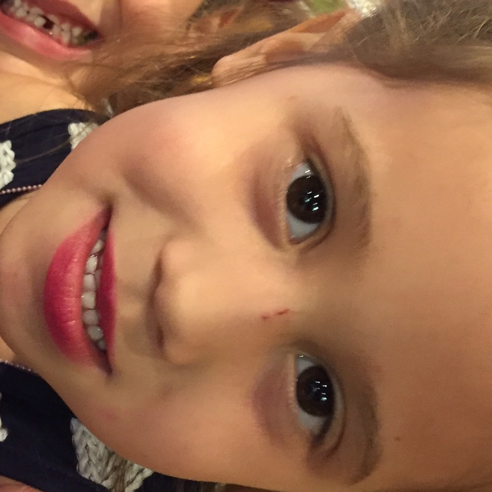 Meet your Posher, Elizabeth