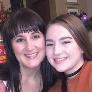 Meet your Posher, Halee