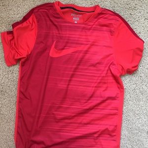 MENS NIKE WORKOUT SHIRT