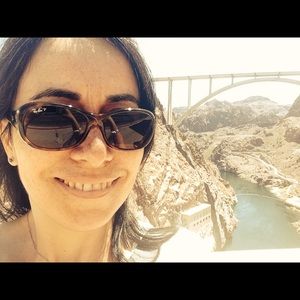 Meet your Posher, Claudia