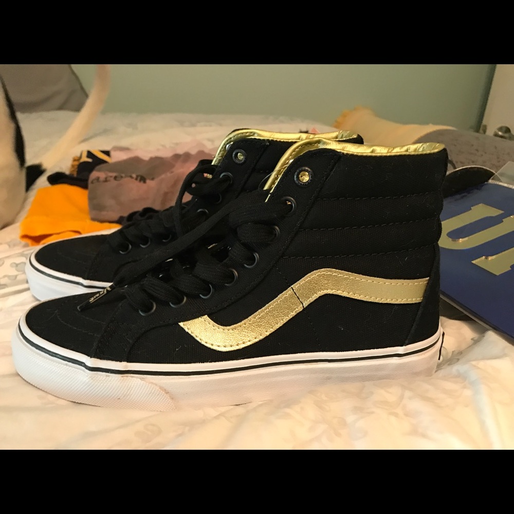 Vans size 7.5 (women)