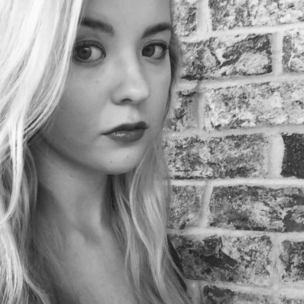 Meet your Posher, Amelia