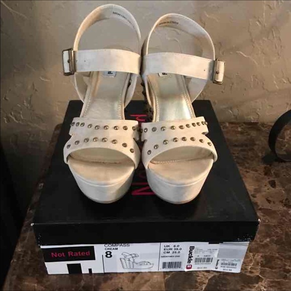 Not Rated Wedge Shoes - Size 8 - Picture 2 of 4