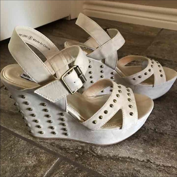 Not Rated Wedge Shoes - Size 8 - Picture 4 of 4