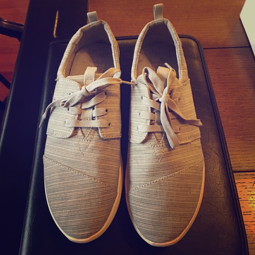 New Toms sneakers!