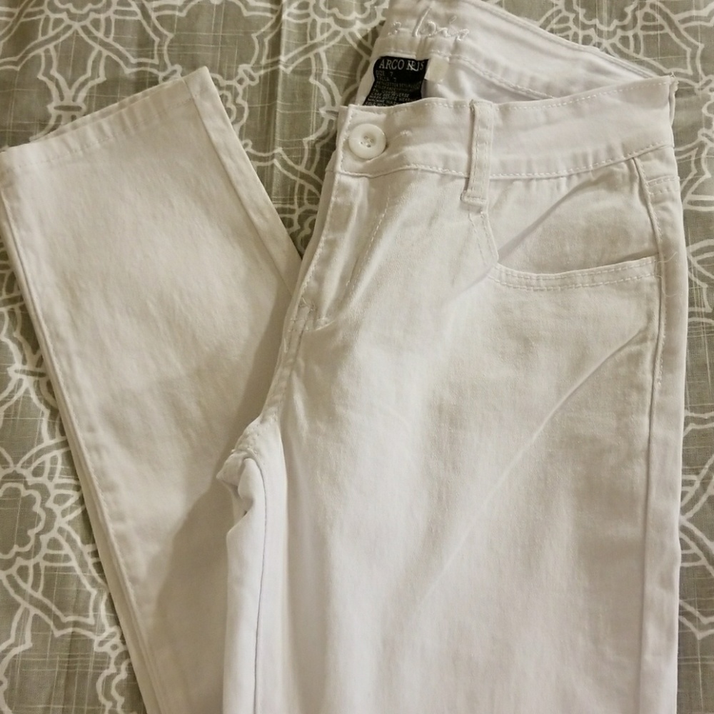 Arco Iris white straight legs