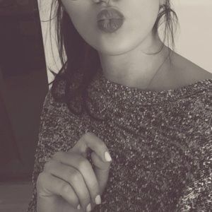 Meet your Posher, Celine