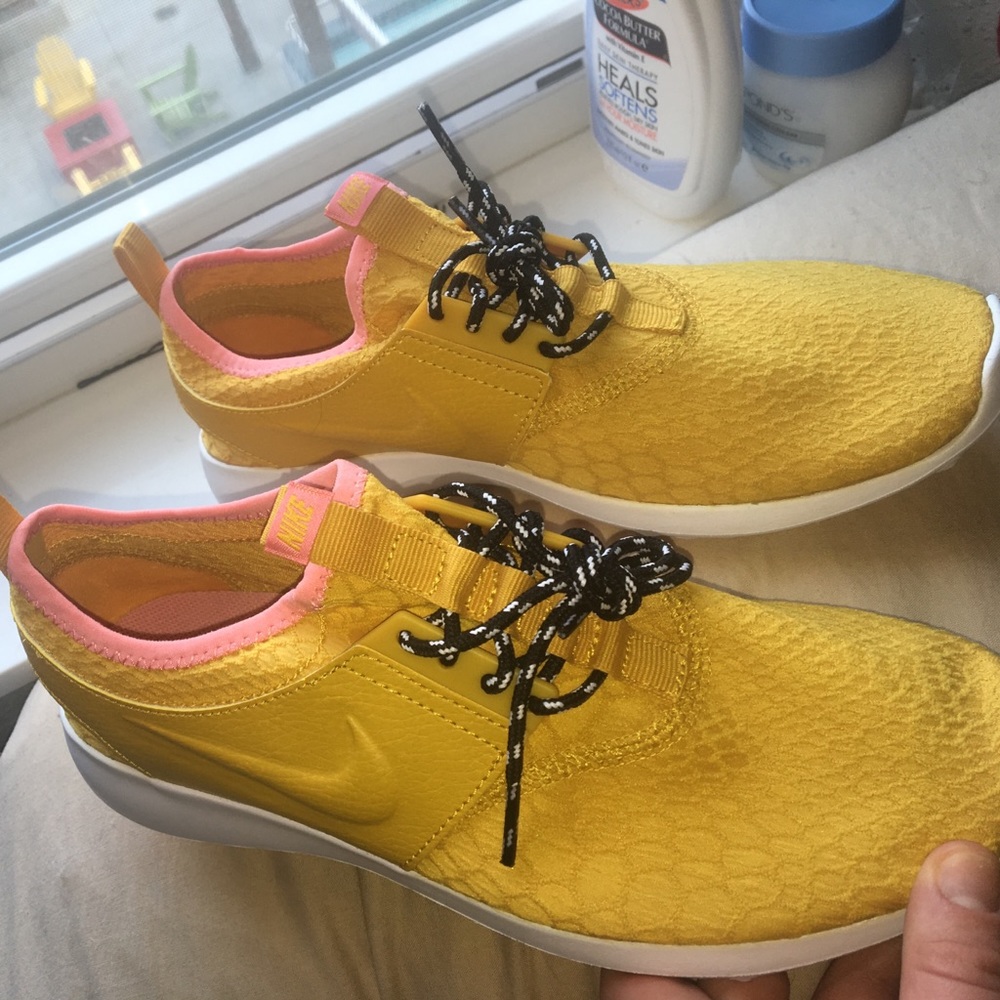 Nike Juvenate SE
