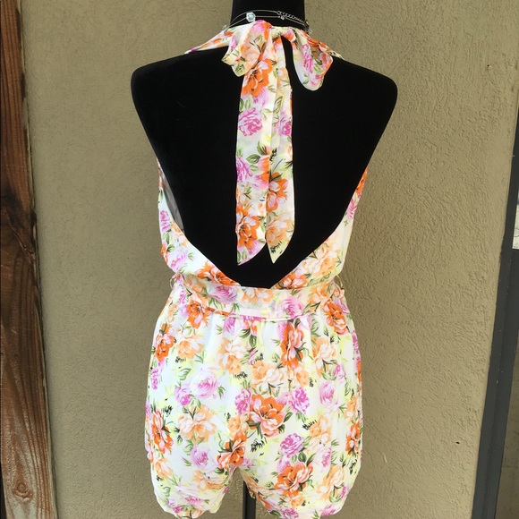 LAST ONE Peach & Cream Floral Halter Romper - Picture 4 of 5