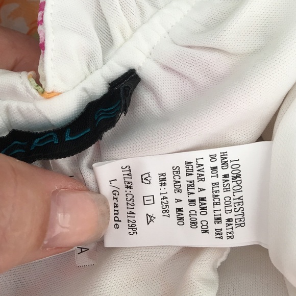 LAST ONE Peach & Cream Floral Halter Romper - Picture 5 of 5