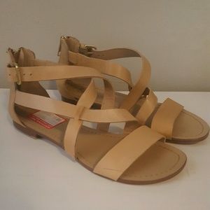 NEW Sz 7 Sandal