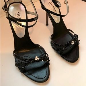 Guess elegant heeled Sandle size 6.5